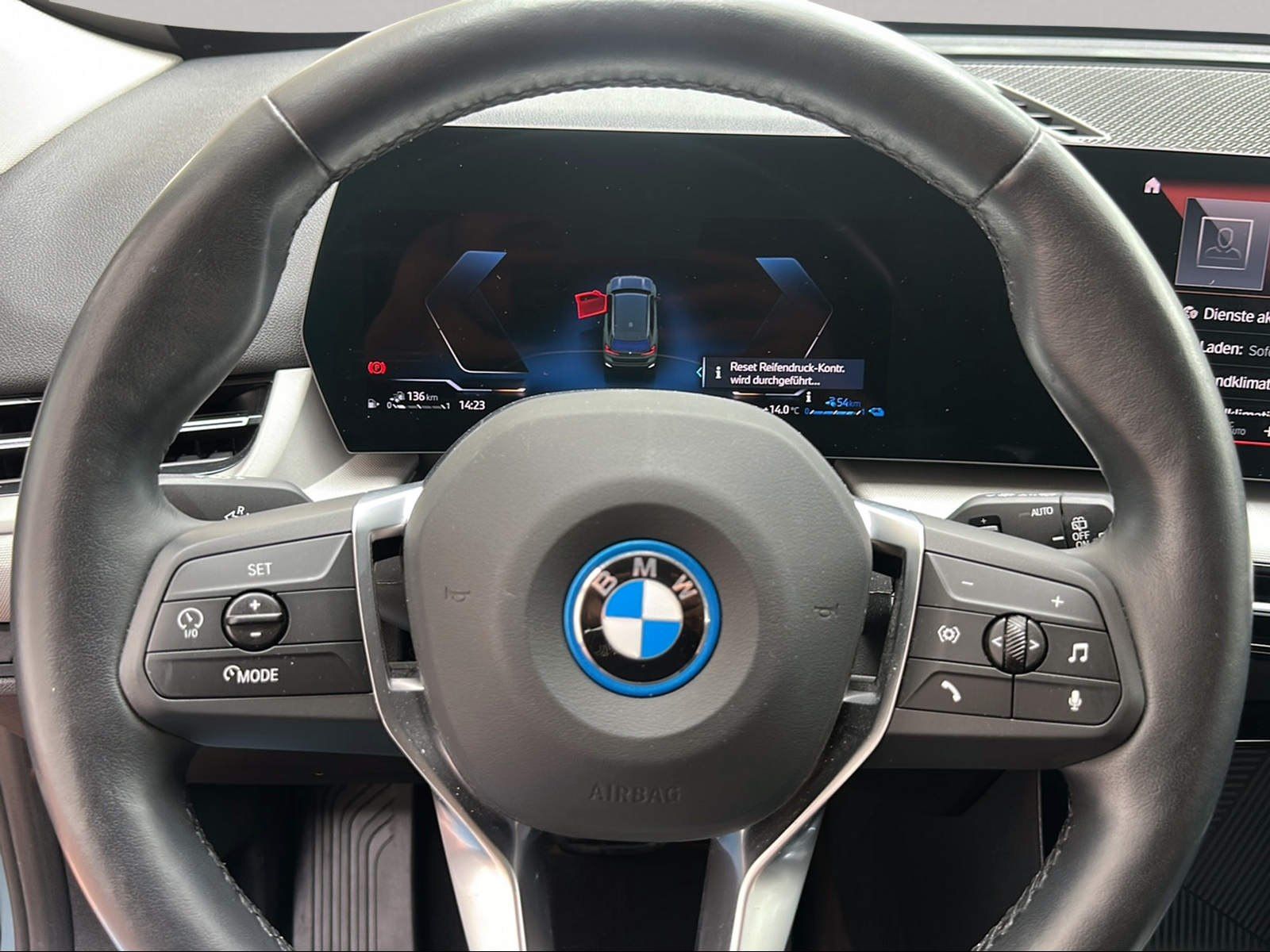 BMW X1 xDrive25e AHK Kamera Driv.Assist Sportsitze foto 11