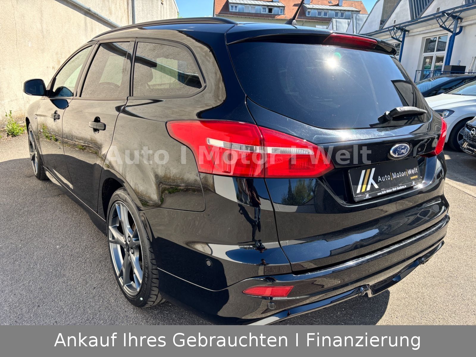 Fahrzeugabbildung Ford Focus Turnier ST-Line SYNC/LED/XENON/ALU/NAV/SHZ