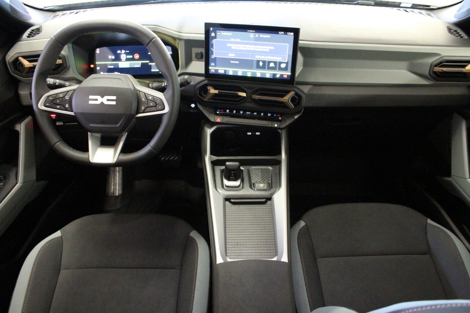 Fahrzeugabbildung Dacia Bigster hybrid 155 Extreme #Winterpaket Plus