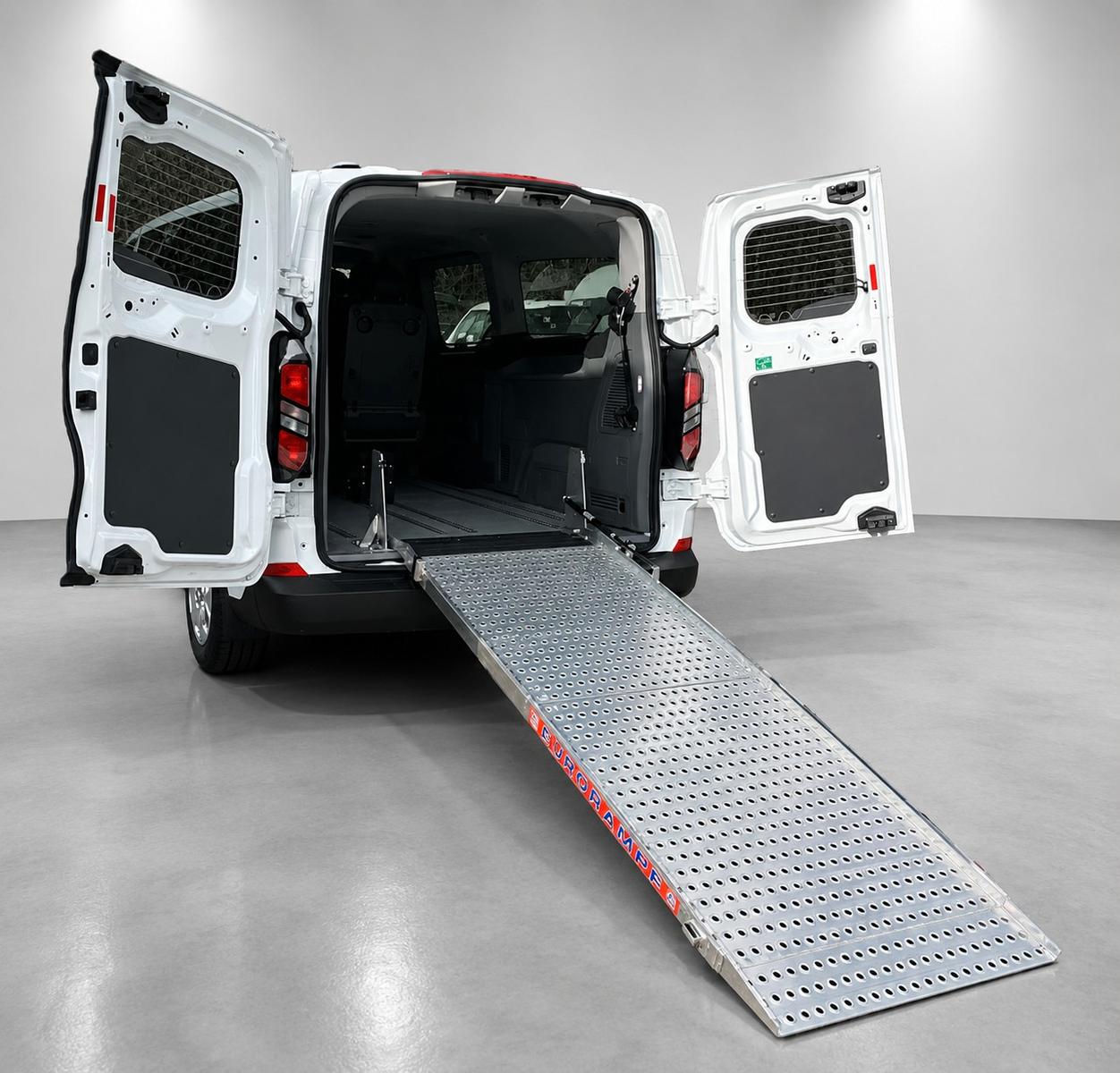 Ford L1 KMP Rampe  Rollstuhl  Liege - Mietwagen Opt.