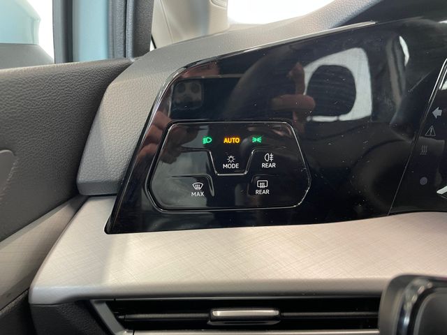 Golf VIII Life 1.5 eTSI DSG LED RFK SHZ ACC