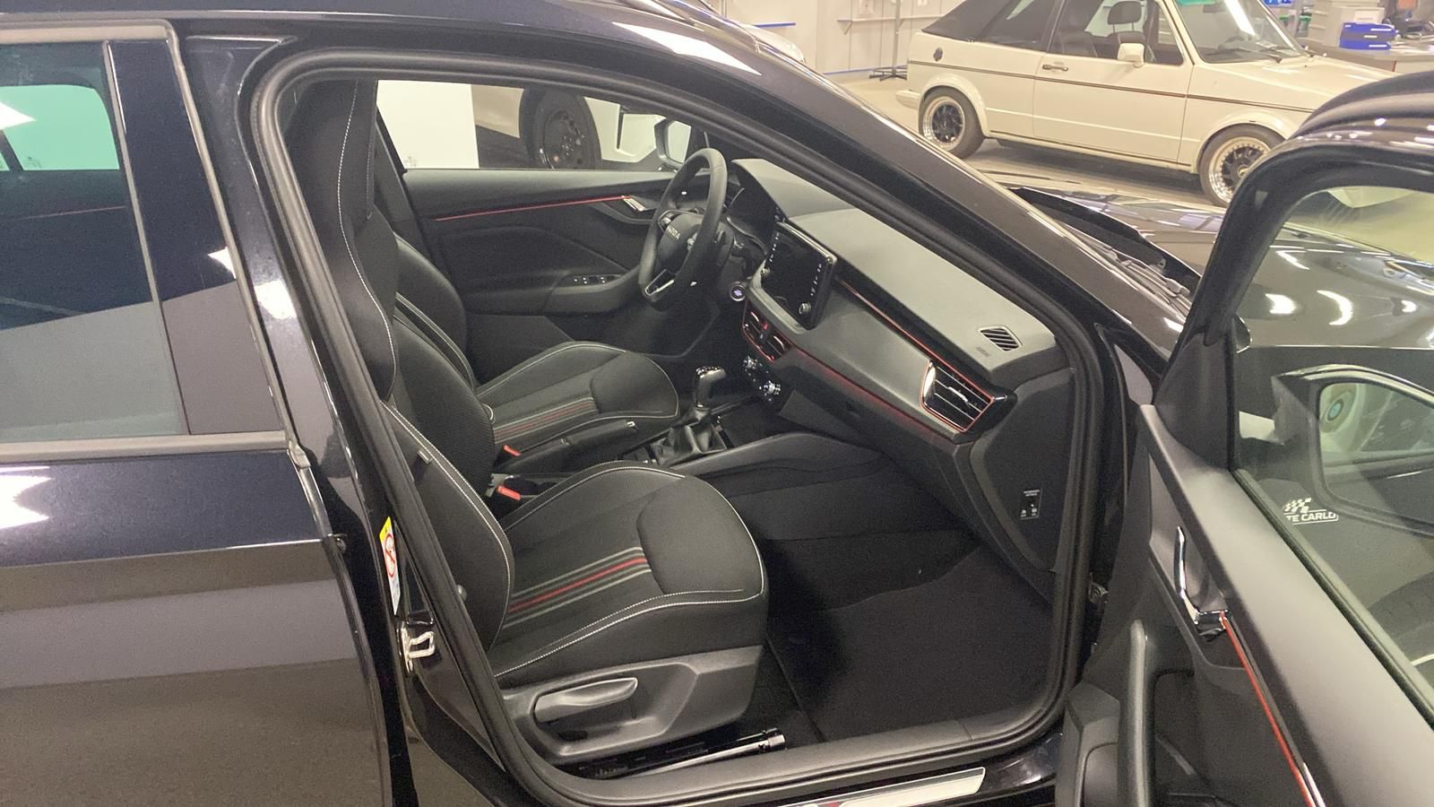 Fahrzeugabbildung SKODA Kamiq Monte Carlo 1.5TSI DSG+AHK+MATRIX+PANO+ACC