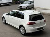 Volkswagen Golf Highline BMT Xenon Pano Kamera Standheizung - mit Benzin-Antrieb: Weiß, Limousine
