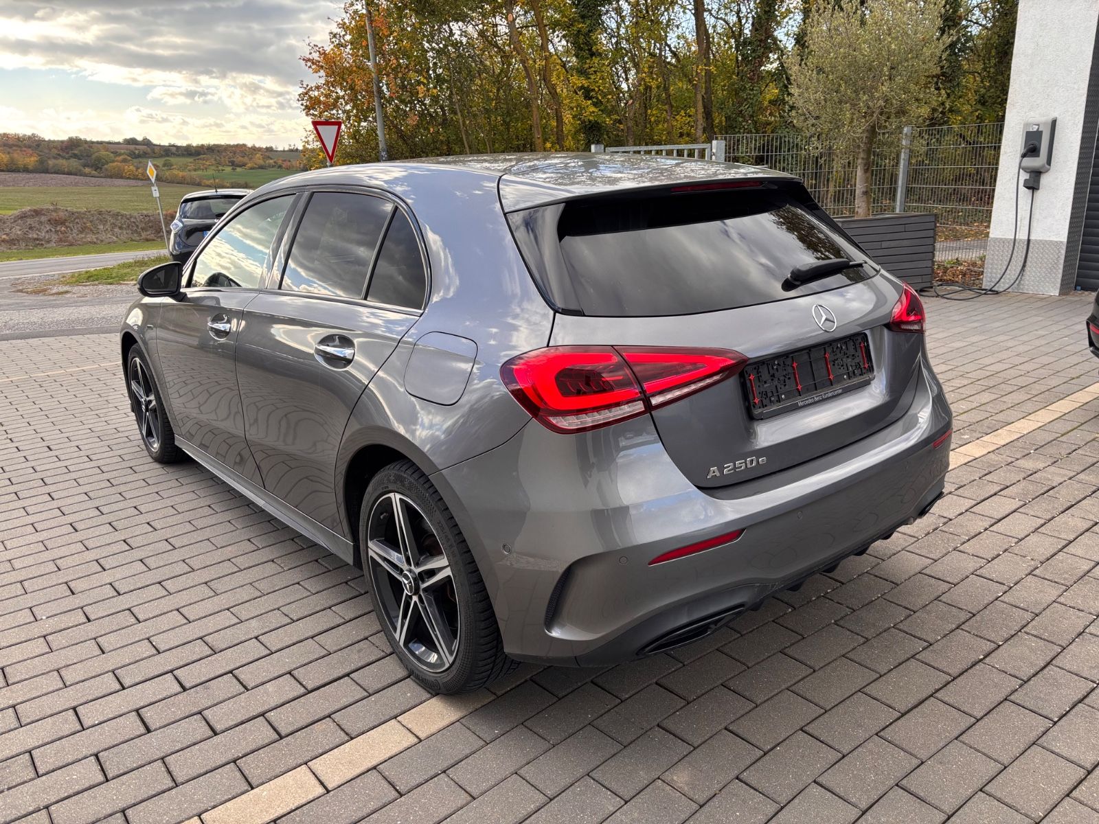 Mercedes-Benz A 250 e Edition AMG imagem 2