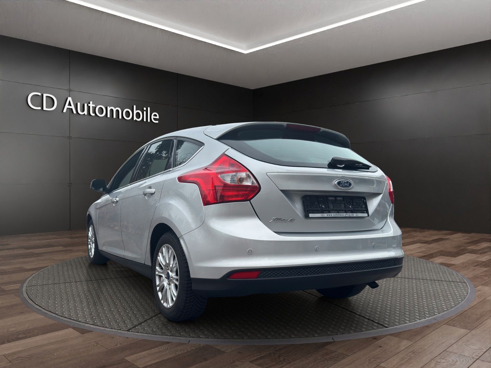 Fahrzeugabbildung Ford Focus Lim. Titanium Automatik/1HAND