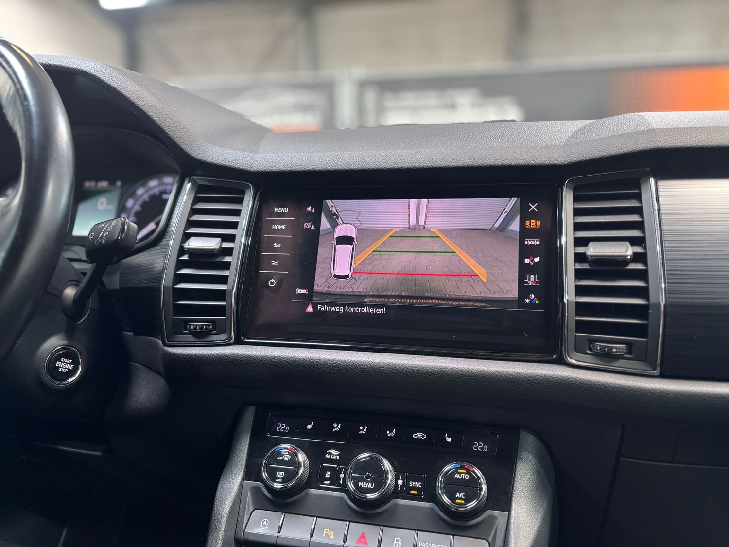 Fahrzeugabbildung SKODA Kodiaq 4x4#LED#ACC#Spur#Standh.#Ambiente#Leder#K