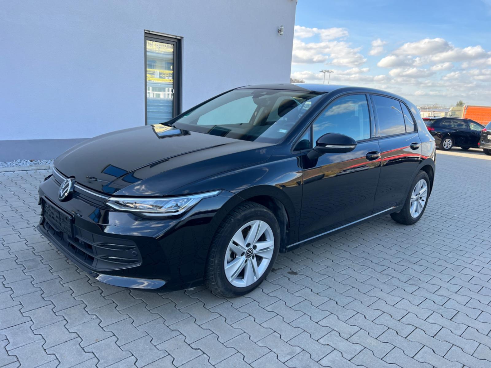 Volkswagen Golf VIII Lim. 1.5 TSI 85 kW Life