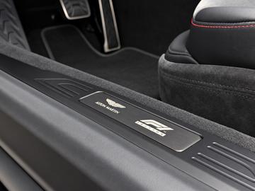 2022 Aston Martin V8 VANTAGE 缩略图 38