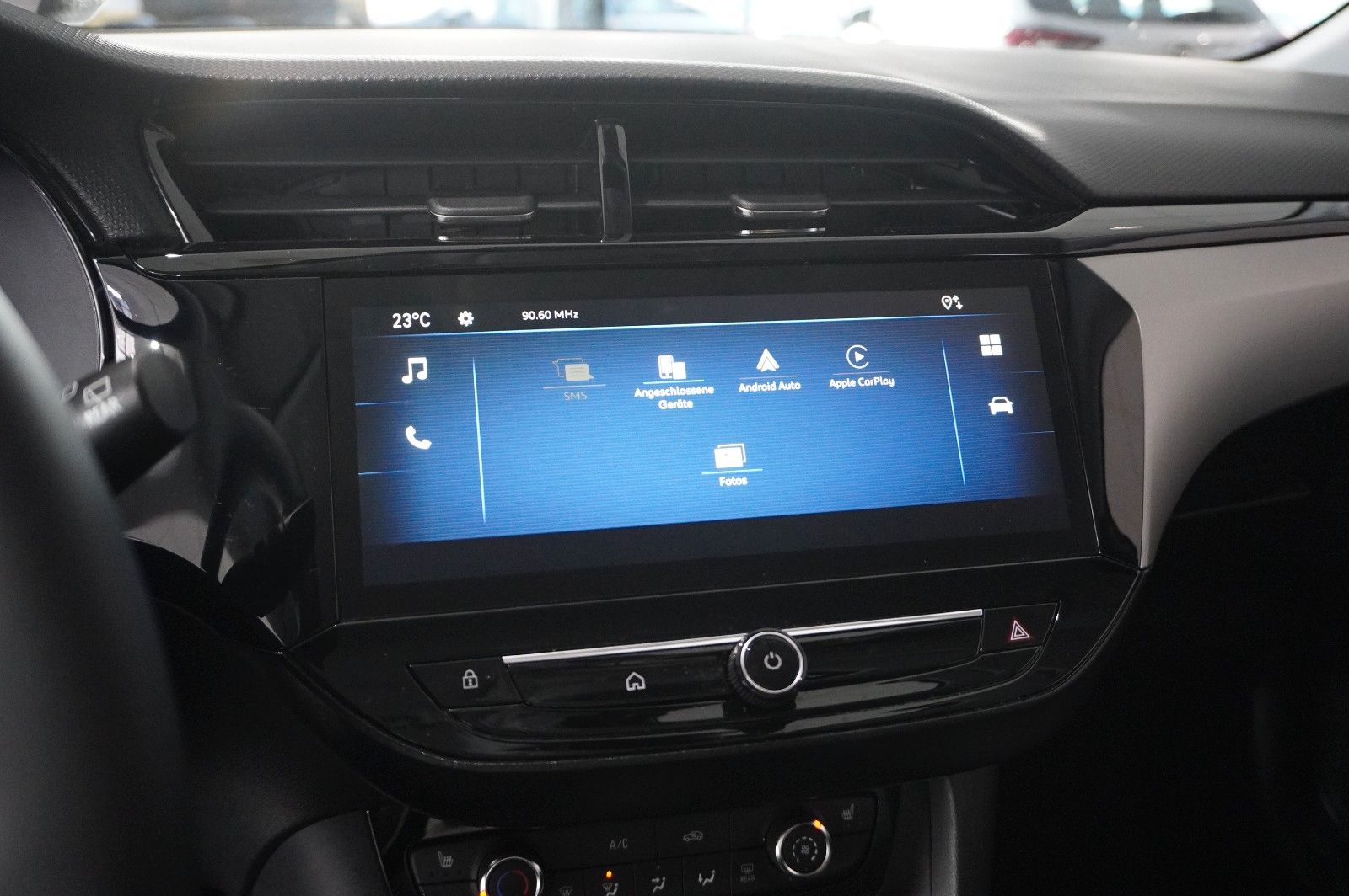 Fahrzeugabbildung Opel Corsa F 1.2 FACELIFT NAVI/LED/KAMERA/VIRTU./DAB+