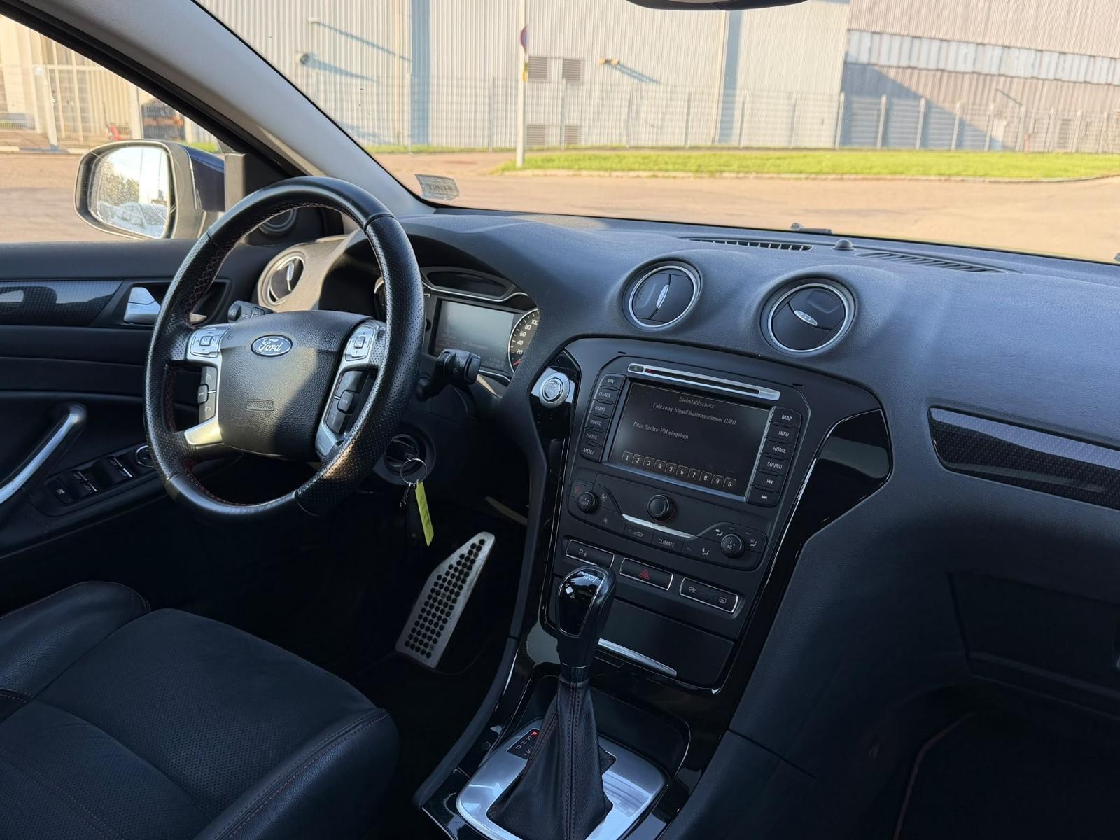 Ford Mondeo 2012 — photo 10