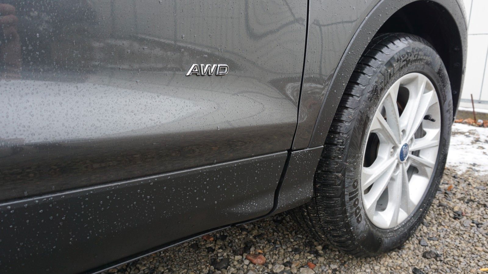 Fahrzeugabbildung Ford Kuga Titanium, Navi, Allrad, PDC, LED