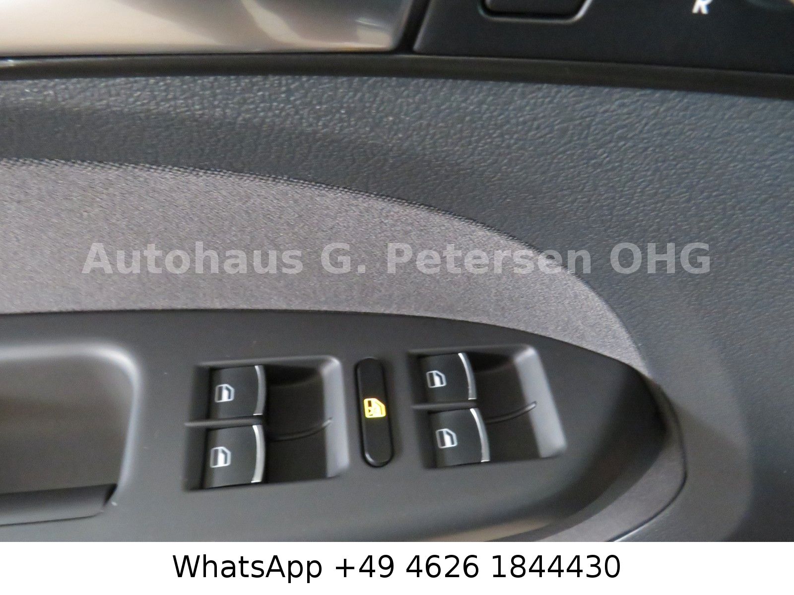 Fahrzeugabbildung Volkswagen Touran Highline*DSG*Sitzh*Einpark*Allwetter*