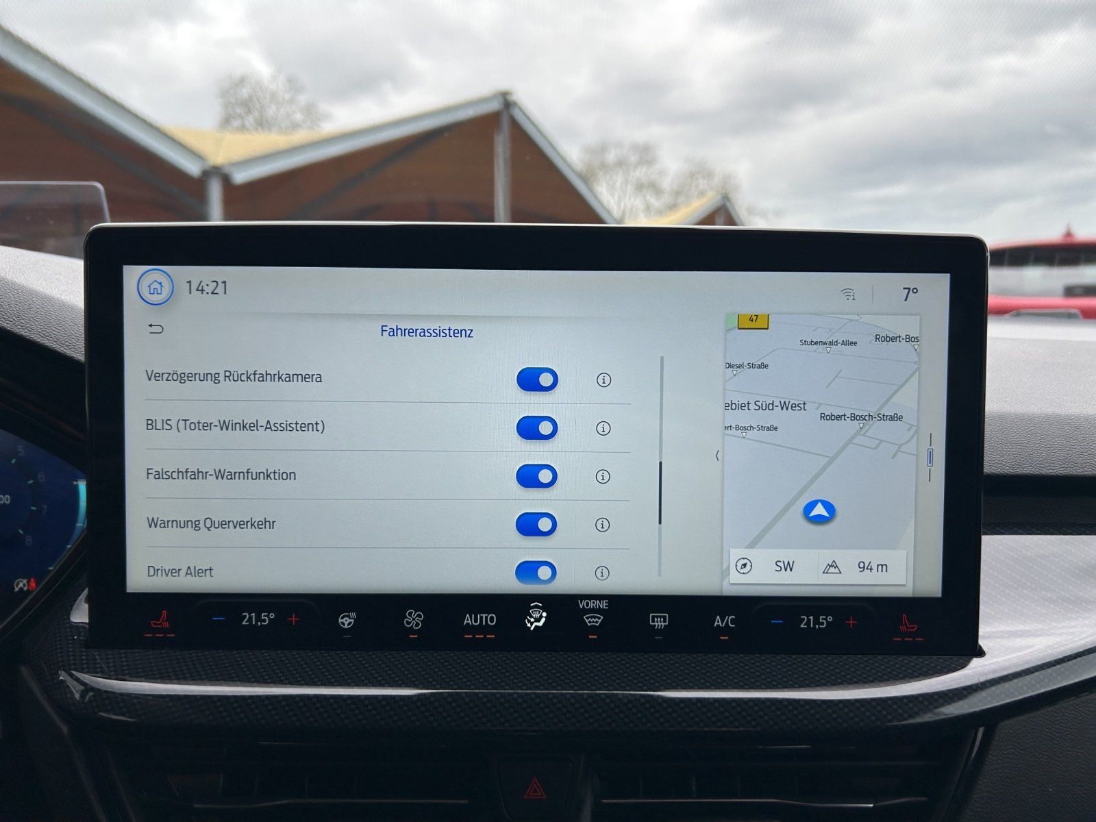 Fahrzeugabbildung Ford Focus Turnier 1.0 ST-Line X LED/ACC/KAMERA/NAVI/