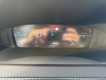 Peugeot 2008 1.2 PureTech 130 Allure KAMERALEDSHZG