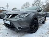 Nissan Qashqai 1.6 Tempo*Panorama*Navi*360Kamera*AWR - Nissan Qashqai mit Diesel-Antrieb: Allradantrieb