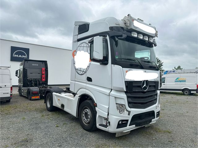 Mercedes-Benz 1846 Actros, Blatt-Luft, Retarder, Kühlbox