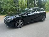 Mercedes-Benz A 200 Urban LED Panoramadach Super Optik - Mercedes-Benz A-Class: Schwarz