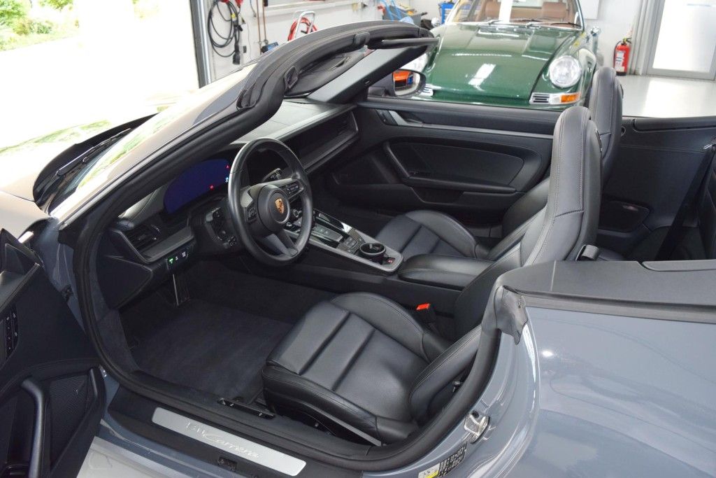 Porsche 992 Carrera Cabriolet unfallbeschädigt MatrixLed foto 2