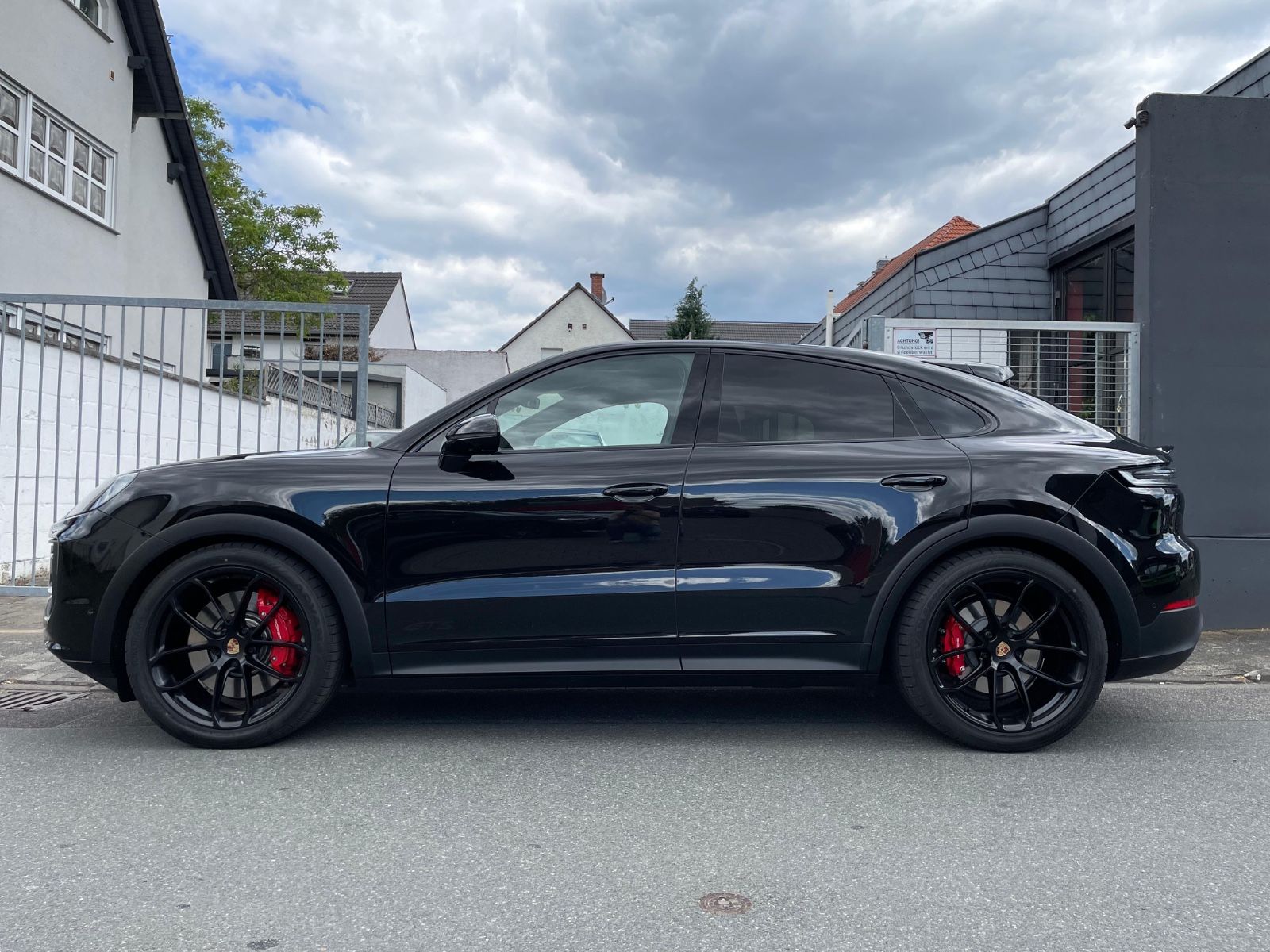 Fahrzeugabbildung Porsche Cayenne GTS Coupé Leichtbau|ACC|HUD|PASM|3.Displ