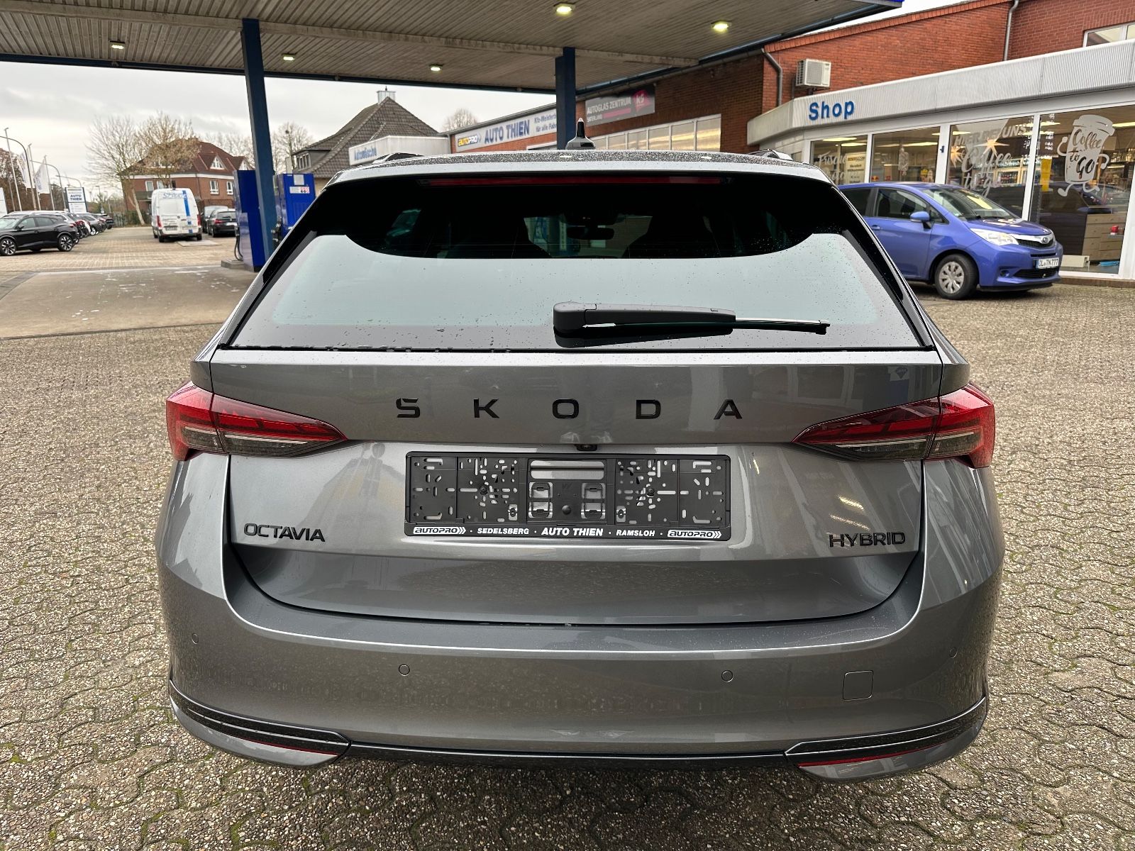 Fahrzeugabbildung SKODA Octavia Combi 1.5 TSI Sportline DSG Navi/ACC/APP