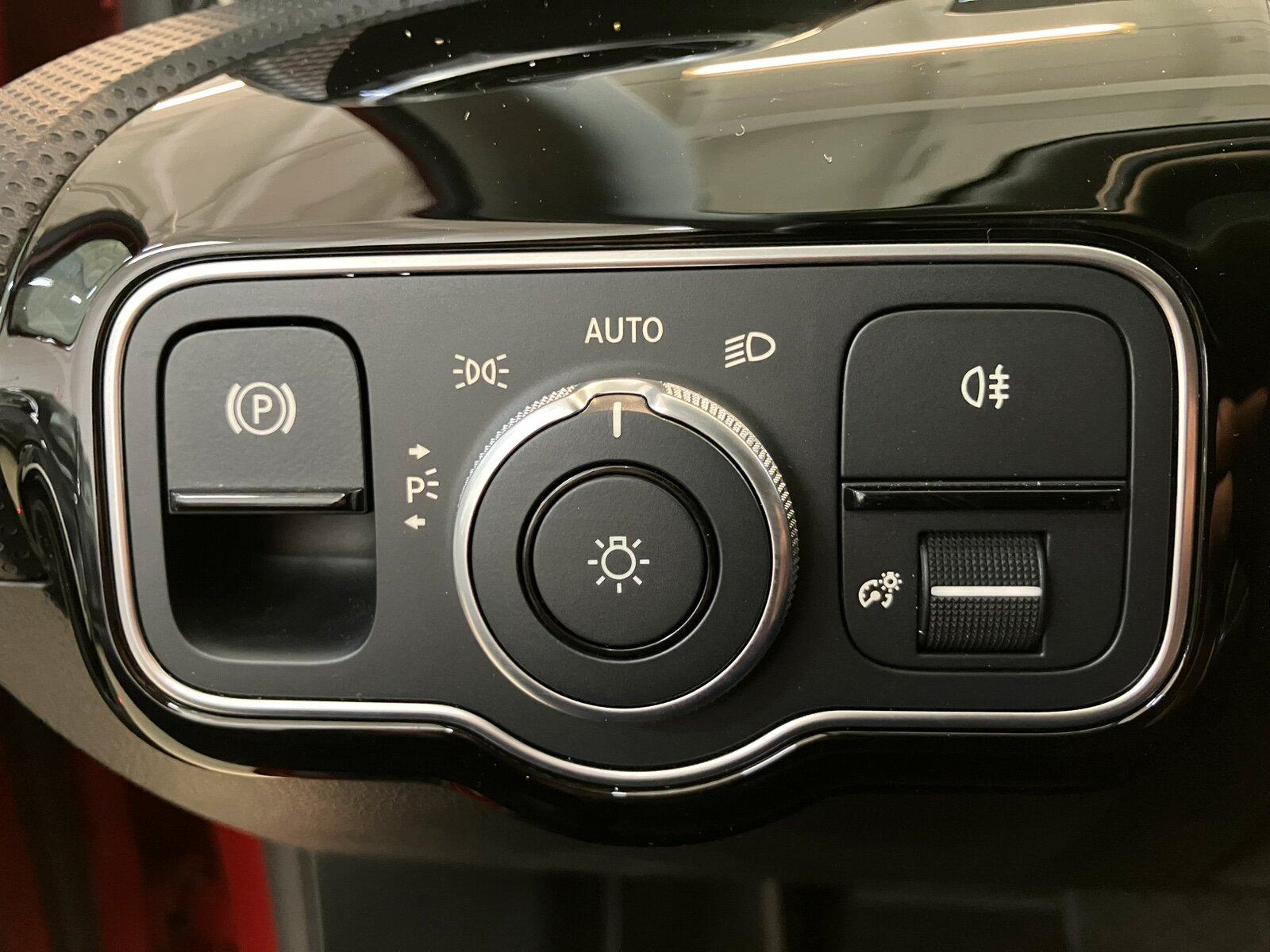 Mercedes-Benz A 250 e Progres MBUX RüCam LED Spur DABCarPlay