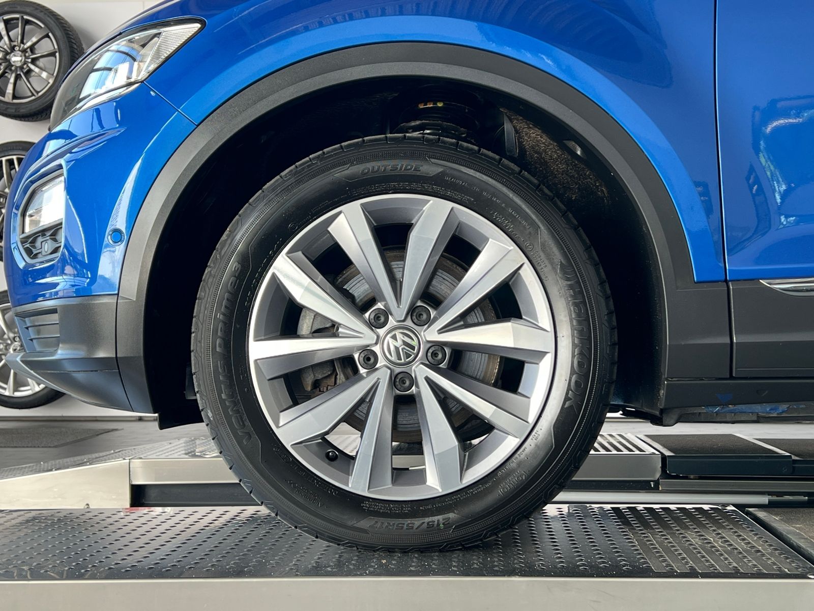 Fahrzeugabbildung Volkswagen T-Roc Comfortline 2.0 TDI DSG 4Motion *AHK, Stan