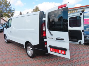 Renault Trafic - 2