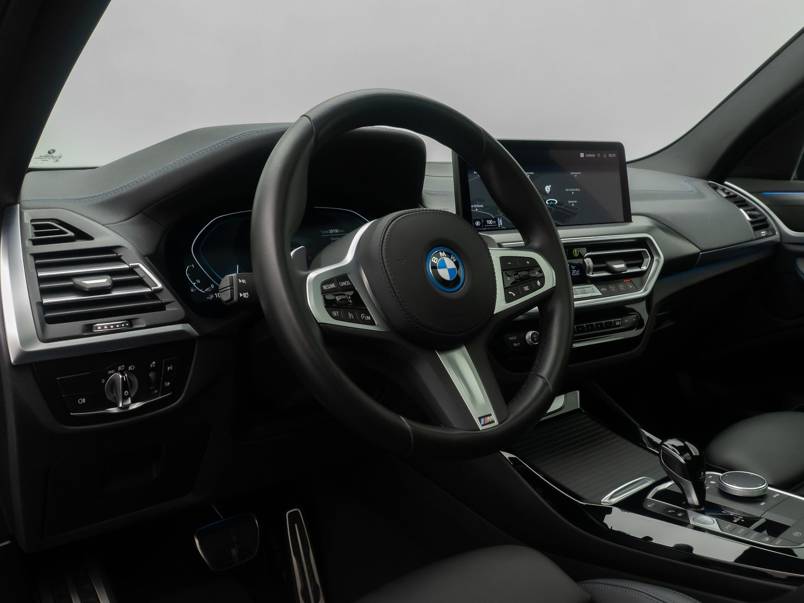 Fahrzeugabbildung BMW X3 xD30e M Sport Laser DAB Kamera HUD Panorama