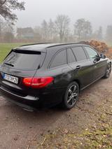 Mercedes-Benz C 300 d T Autom. - - Mercedes-Benz C 300 mit Diesel-Antrieb