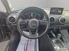 AUDI A3 Sportback design 30 TFSi Navi Soundsys. AHK X