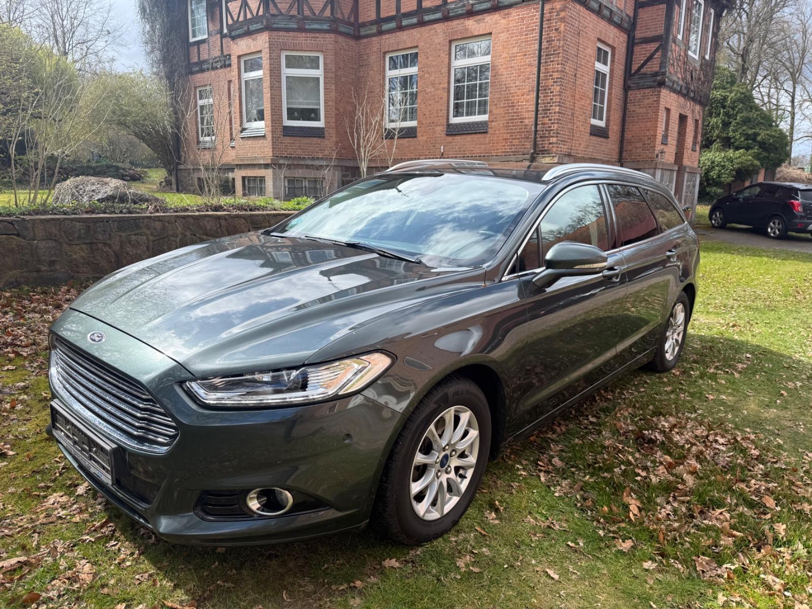 Ford Mondeo Turnier Titanium AWD! AHK!