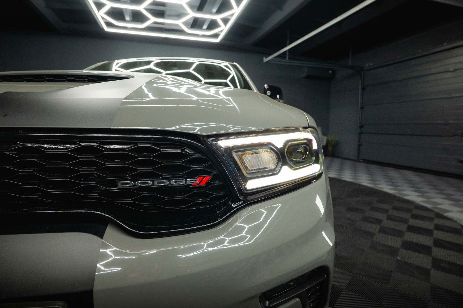 Fahrzeugabbildung Dodge Durango 5.7 V8 R/T 4x4 Night-Paket Modell 22 LED