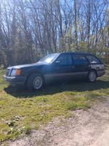 Mercedes-Benz W124 300TE Bj 89 