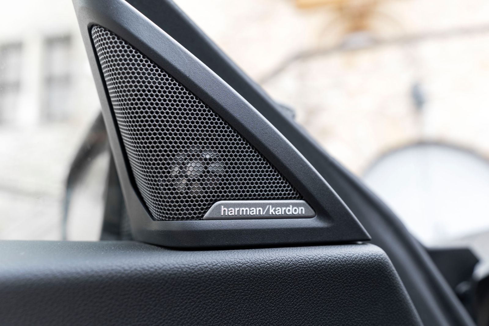 Fahrzeugabbildung BMW 230I M-SPORT KAM CARPLAY LED CARBON H&K M