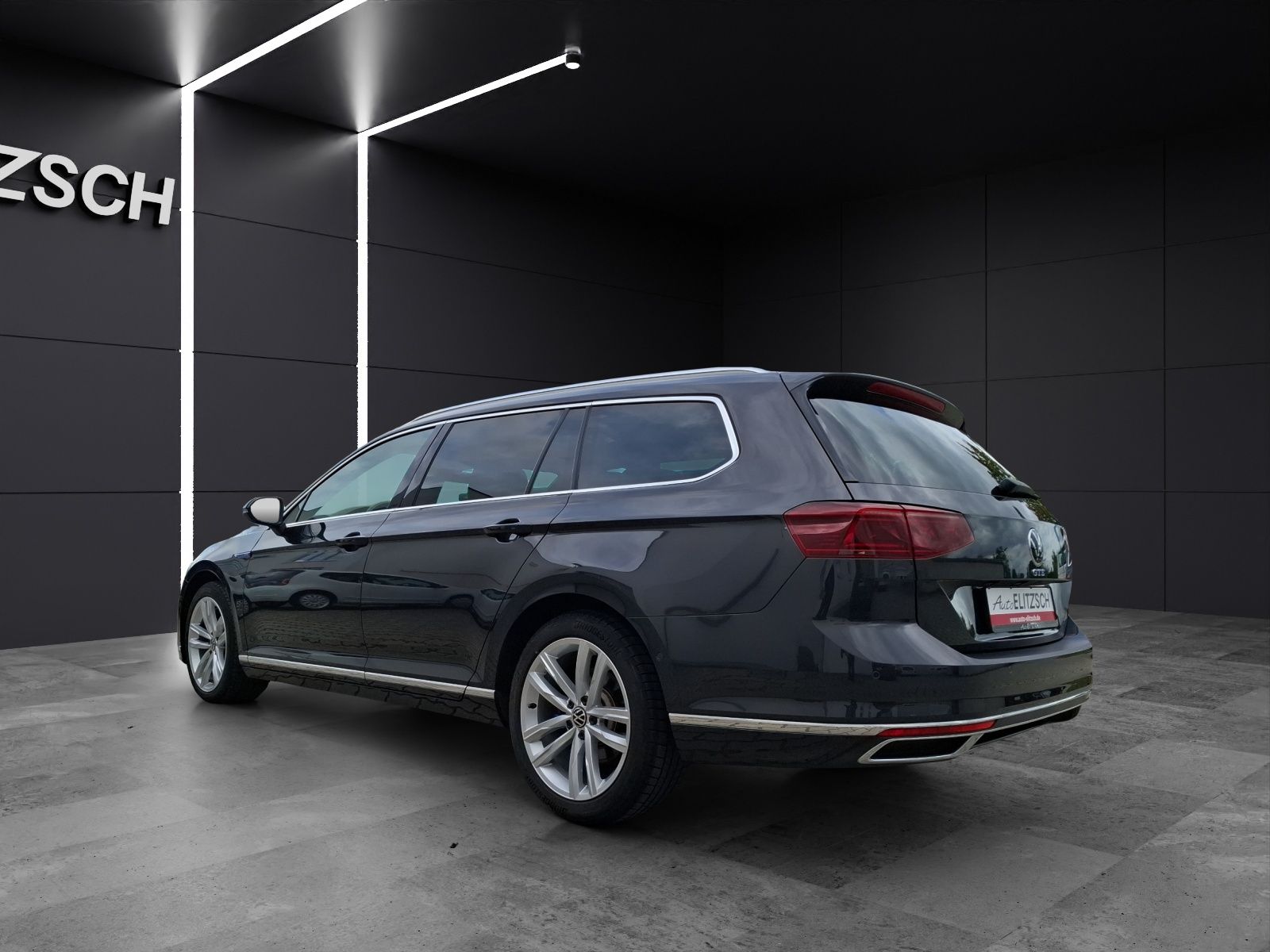 Fahrzeugabbildung Volkswagen Passat Variant GTE Standhzg Matrix AHK Leder ACC