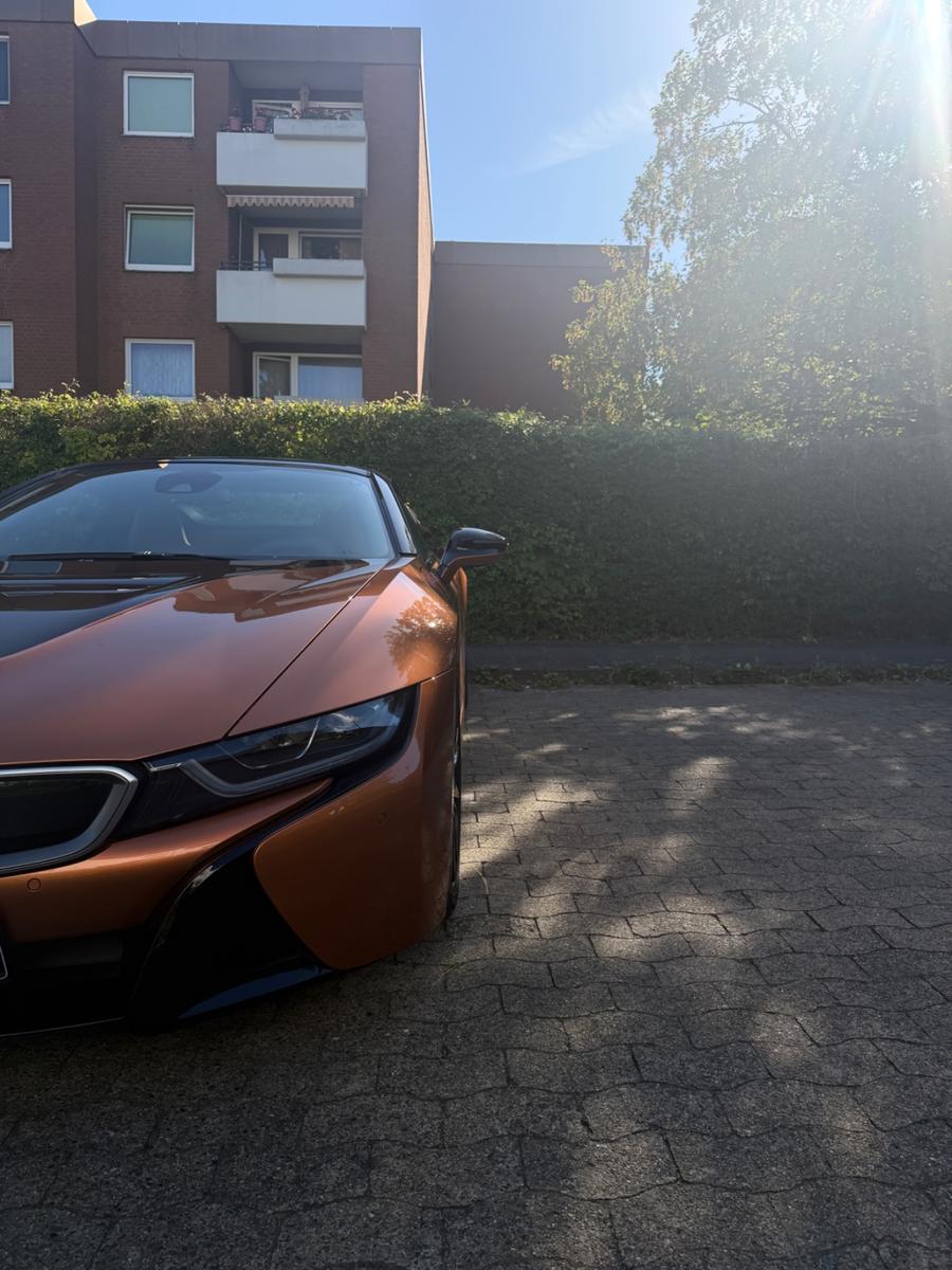 BMW i8 Roadster - Garantie - Laserlicht - H&K -
