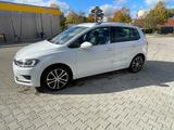 Volkswagen Golf Sportsvan 2.0 AHK, Highline Xenon,Alcantara - VW Golf Sportsvan von privat