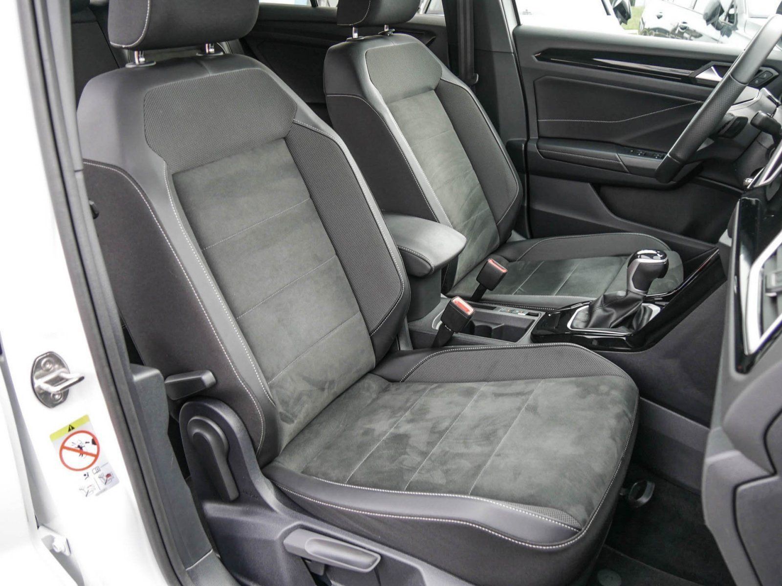 Volkswagen T-Roc - Bild 7