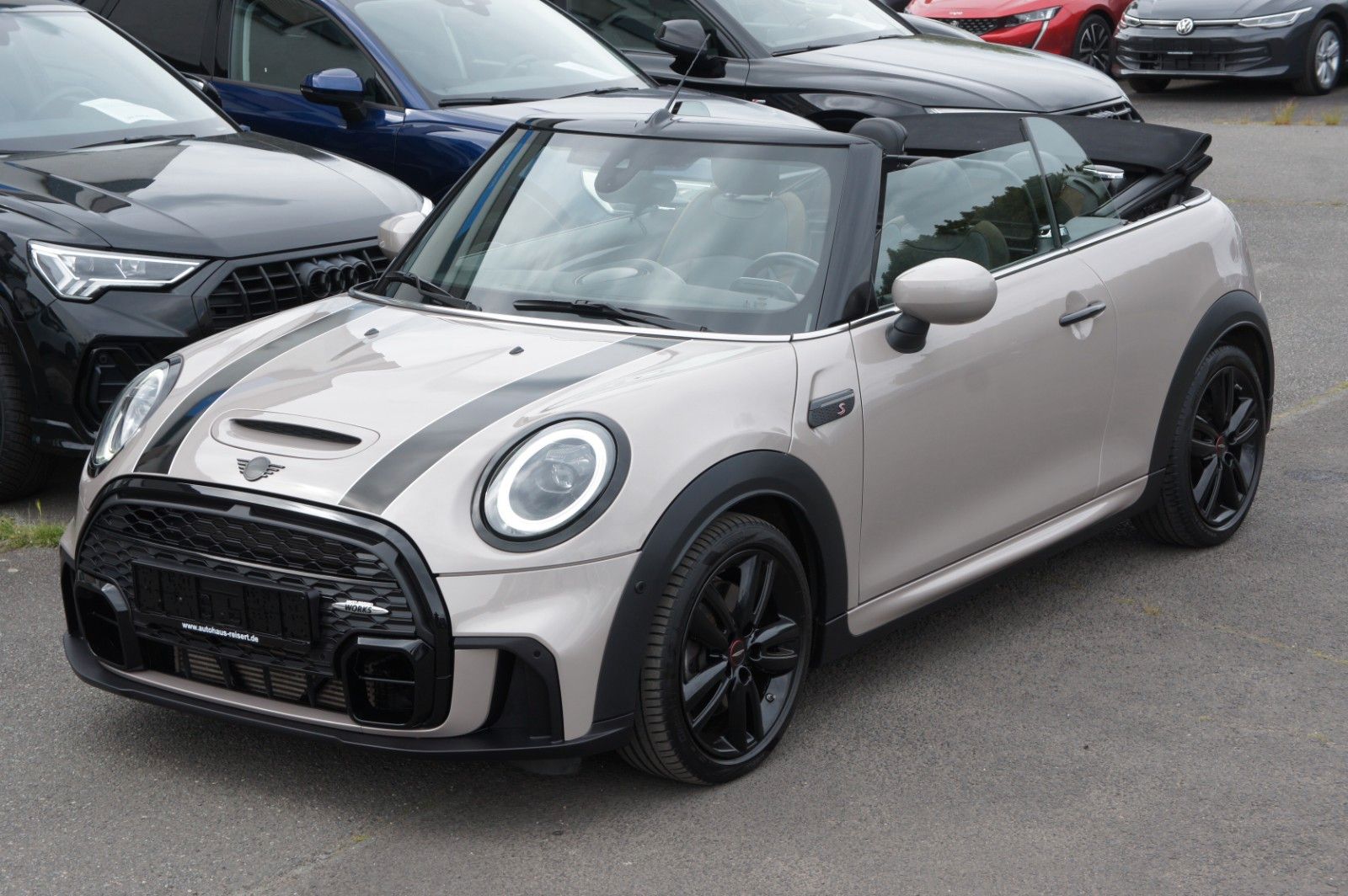 MINI Cooper S Cabrio JCW Trim*ACC*NAV*LED*LEDER*AERO