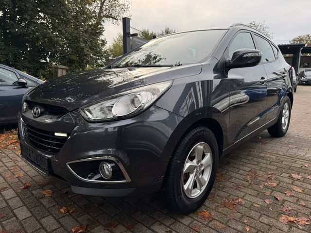 Hyundai IX35 STYLE 2WD 2.0l KLIMA KEY-FREE AHK WENIG KM