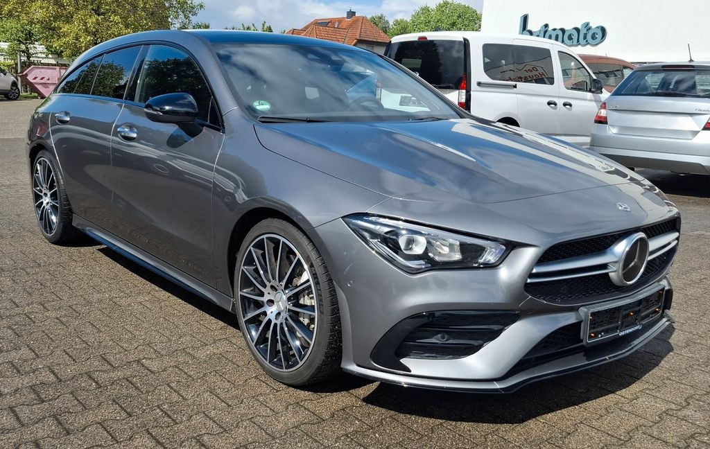 Mercedes-Benz CLA 35 AMG