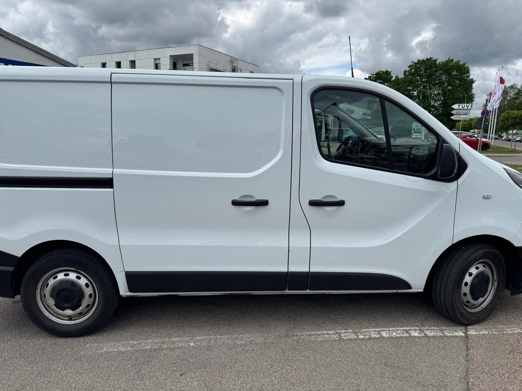RENAULT Trafic 6