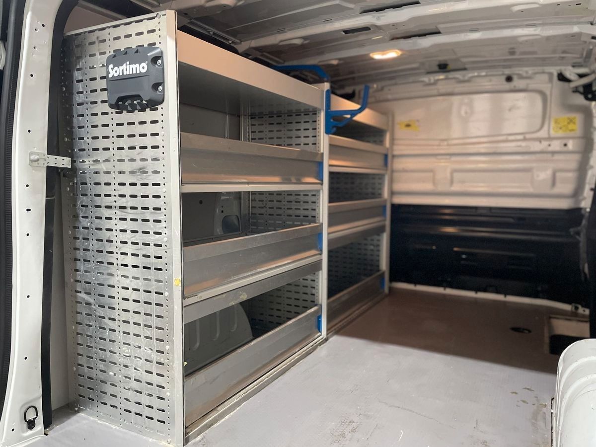 Fahrzeugabbildung Opel Vivaro B Kasten L1H1 2,9t #Sortimo#Navi#Klima#