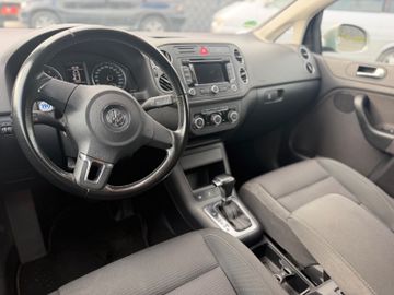 Volkswagen Golf - 11