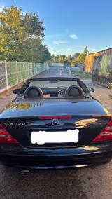 Mercedes-Benz SLK 320 - - schwarze Mercedes-Benz SLK 320