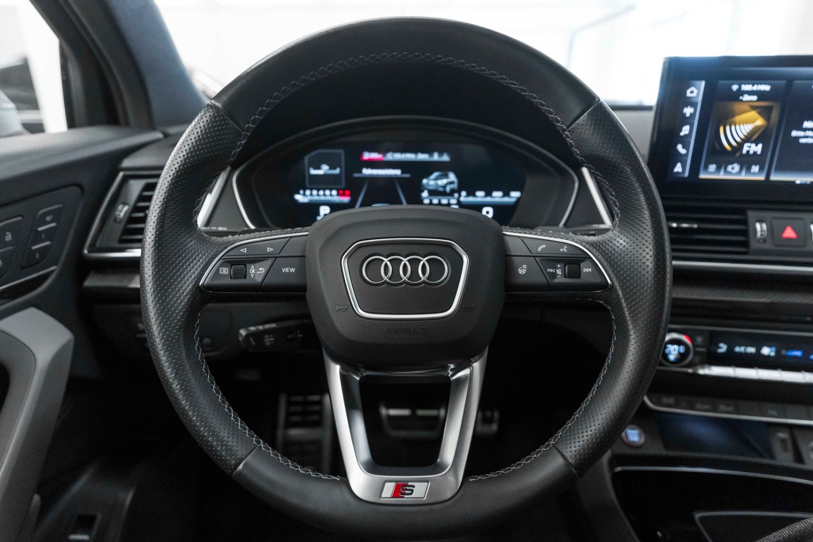 Fahrzeugabbildung Audi SQ5 Sportback 3.0L TFSI ACC 360° LED PANO MEMORY