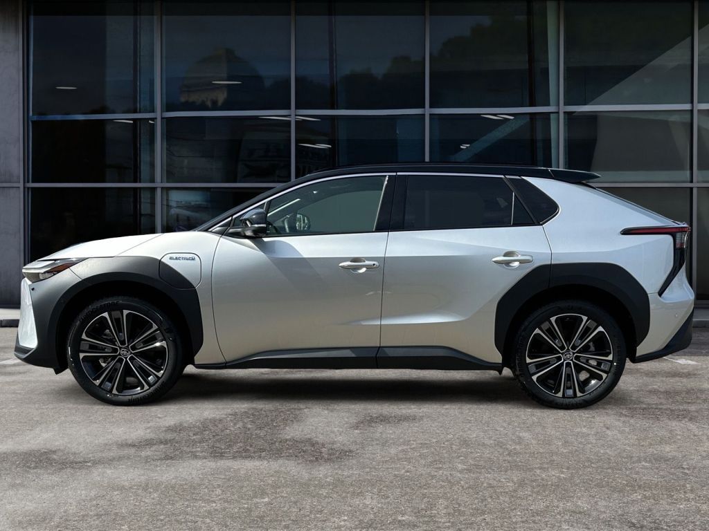 Fahrzeugabbildung Toyota bZ4X X-MODE Comfort- und Technik-Paket