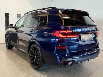 BMW X7 - 7