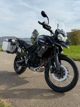 Triumph Tiger 800 XCX 2018 mit Triumph-Seitenkoffer - TRIUMPH TR2