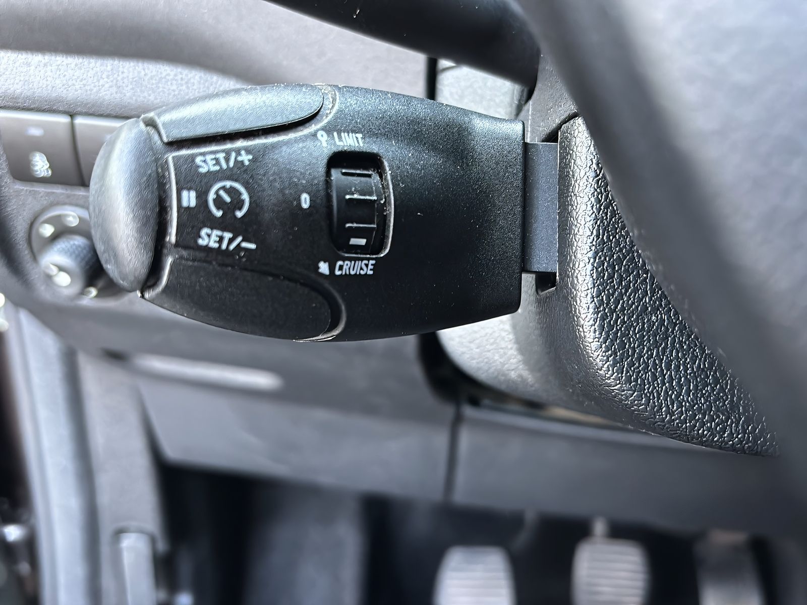 Fahrzeugabbildung Peugeot Partner Tepee Allure 1.2 Pure Tech Klimaaut.Temp